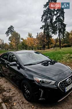 Лифтбек Hyundai Ioniq 2019 в Киеве