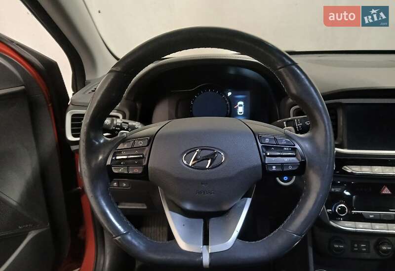 Хэтчбек Hyundai Ioniq 2018 в Ровно фото 19 Хэтчбек Hyundai Ioniq 2018 в Ровно