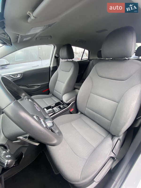 Лифтбек Hyundai Ioniq 2020 в Тернополе фото 18 Лифтбек Hyundai Ioniq 2020 в Тернополе