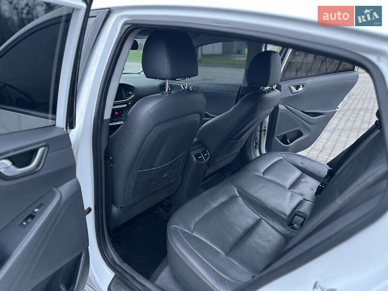 Хэтчбек Hyundai Ioniq 2018 в Бродах фото 17 Хэтчбек Hyundai Ioniq 2018 в Бродах