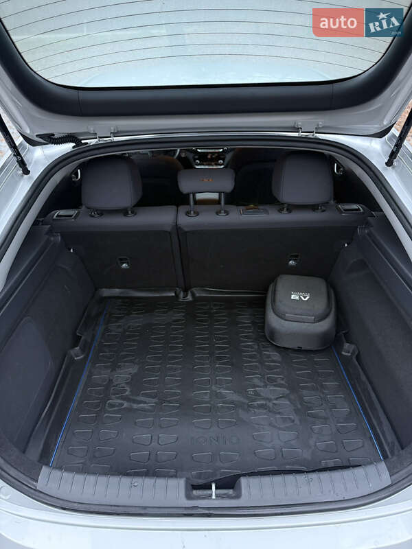 Лифтбек Hyundai Ioniq 2017 в Бродах фото 11 Лифтбек Hyundai Ioniq 2017 в Бродах