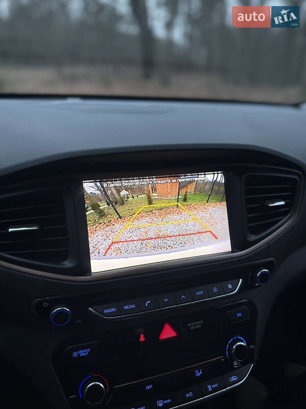 Лифтбек Hyundai Ioniq 2017 в Бродах фото 45 Лифтбек Hyundai Ioniq 2017 в Бродах