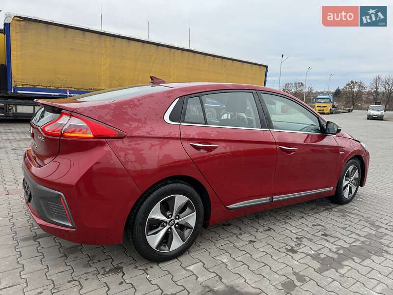 Лифтбек Hyundai Ioniq 2019 в Луцке