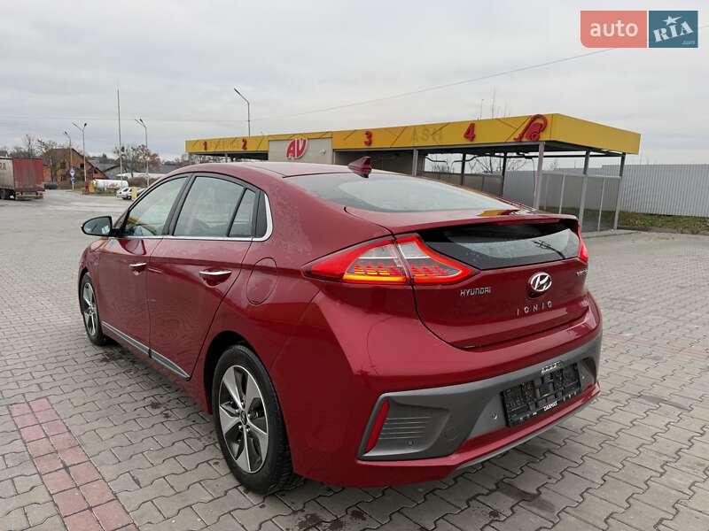 Лифтбек Hyundai Ioniq 2019 в Луцке