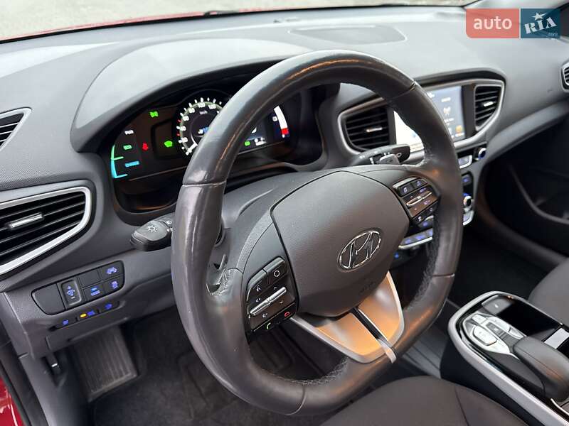 Лифтбек Hyundai Ioniq 2019 в Луцке