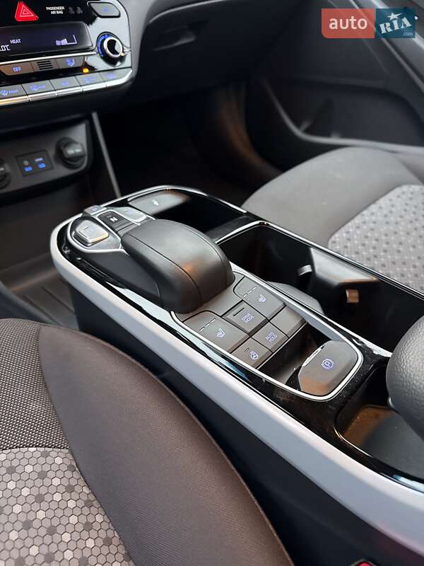 Лифтбек Hyundai Ioniq 2019 в Луцке