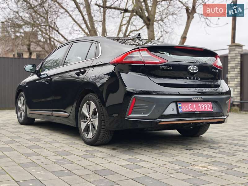 Хэтчбек Hyundai Ioniq 2018 в Ивано-Франковске