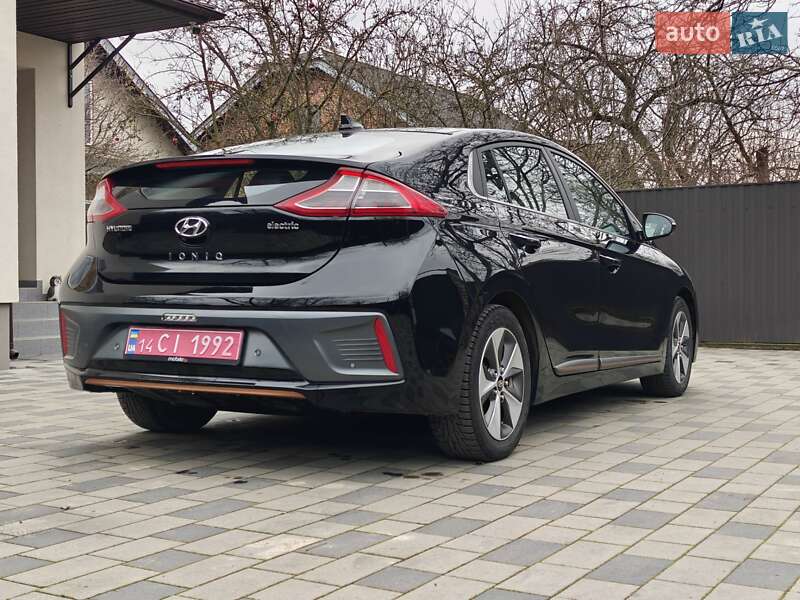 Хэтчбек Hyundai Ioniq 2018 в Ивано-Франковске