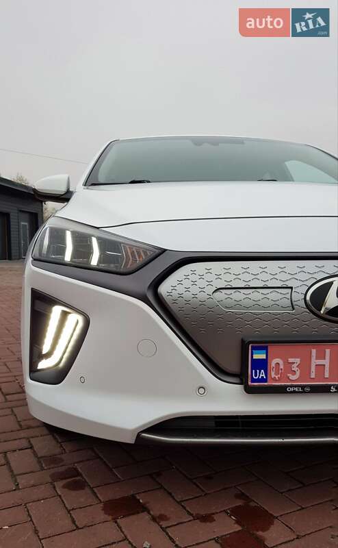 Лифтбек Hyundai Ioniq 2020 в Ровно