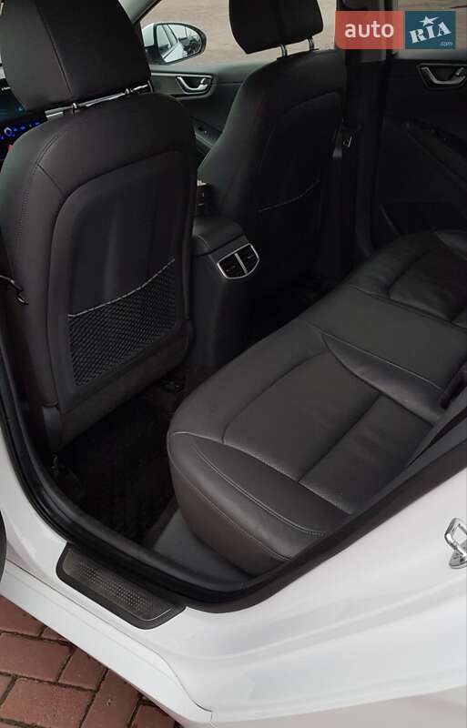 Лифтбек Hyundai Ioniq 2020 в Ровно