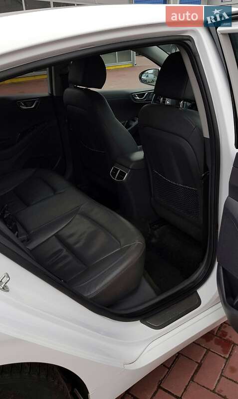 Лифтбек Hyundai Ioniq 2020 в Ровно