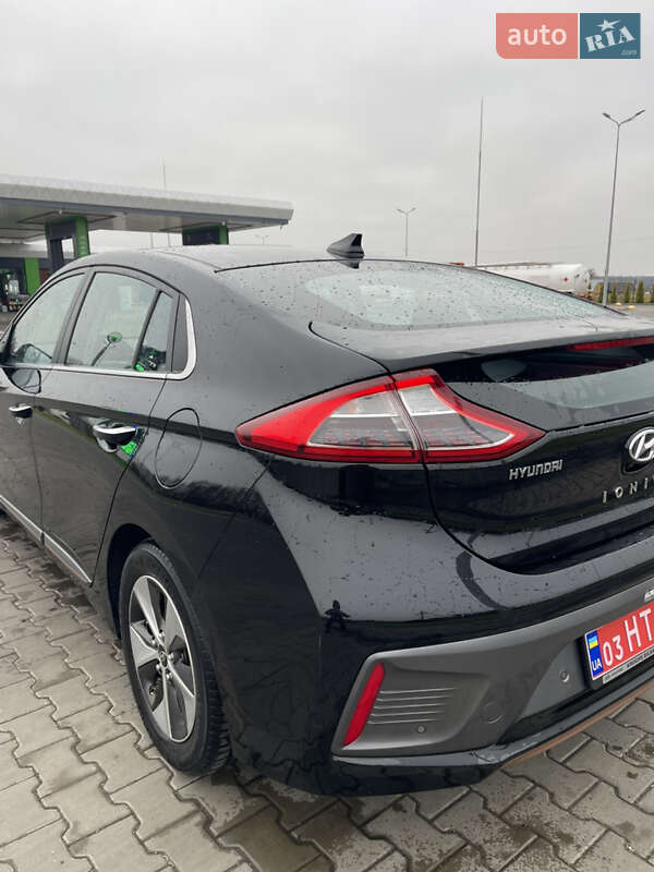 Хэтчбек Hyundai Ioniq 2017 в Луцке