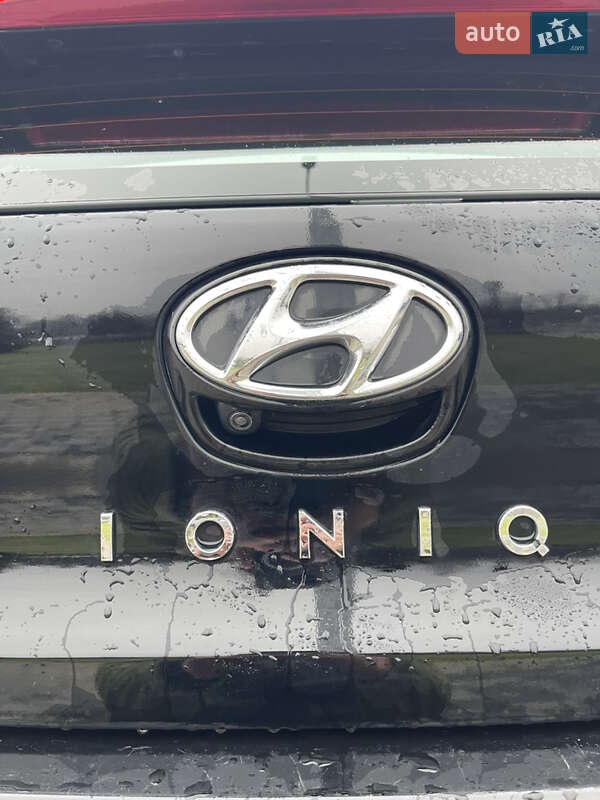 Хэтчбек Hyundai Ioniq 2017 в Луцке