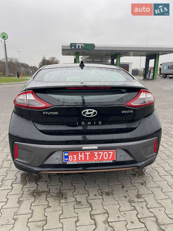 Хэтчбек Hyundai Ioniq 2017 в Луцке