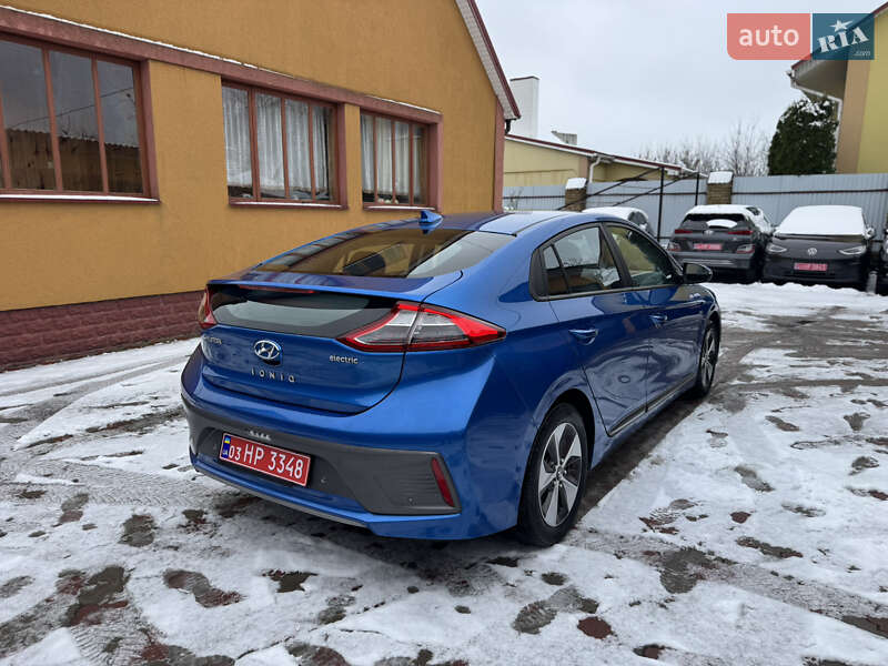 Хэтчбек Hyundai Ioniq 2017 в Ровно
