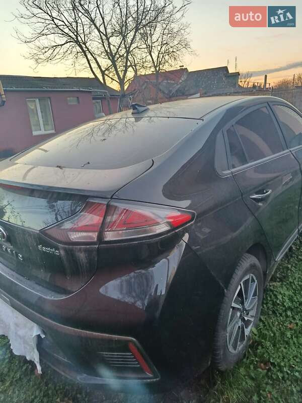 Лифтбек Hyundai Ioniq 2021 в Виннице
