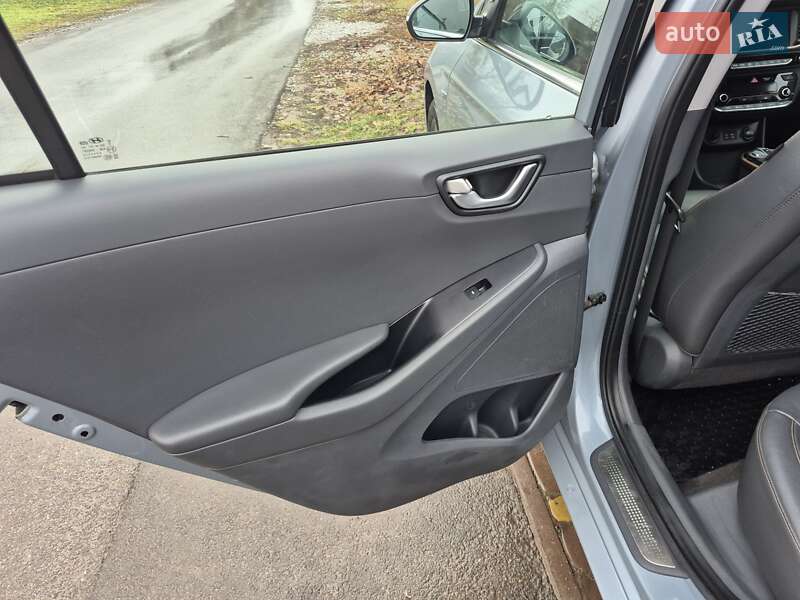 Хэтчбек Hyundai Ioniq 2017 в Виннице