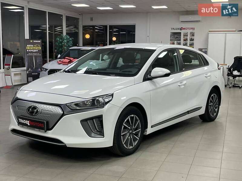 Лифтбек Hyundai Ioniq 2021 в Киеве фото 2 Лифтбек Hyundai Ioniq 2021 в Киеве