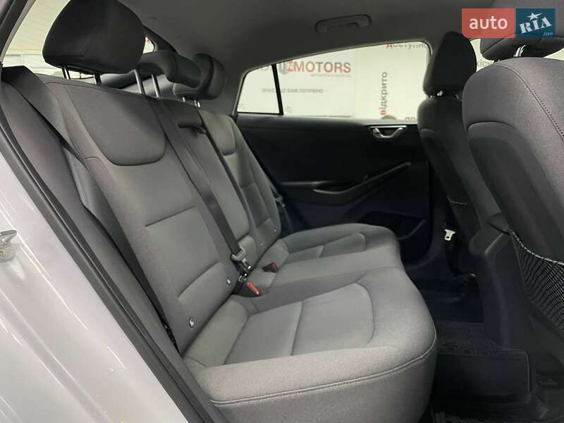 Лифтбек Hyundai Ioniq 2021 в Киеве фото 41 Лифтбек Hyundai Ioniq 2021 в Киеве