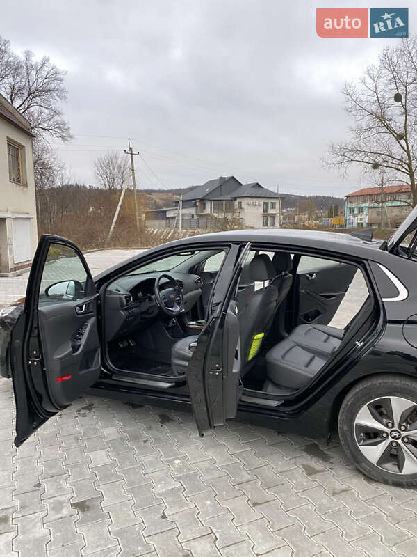 Хетчбек Hyundai Ioniq 2017 в Бережанах фото 19 Хетчбек Hyundai Ioniq 2017 в Бережанах