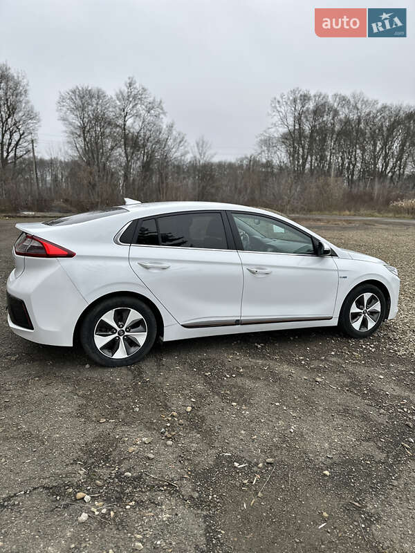 Хетчбек Hyundai Ioniq 2018 в Коломиї