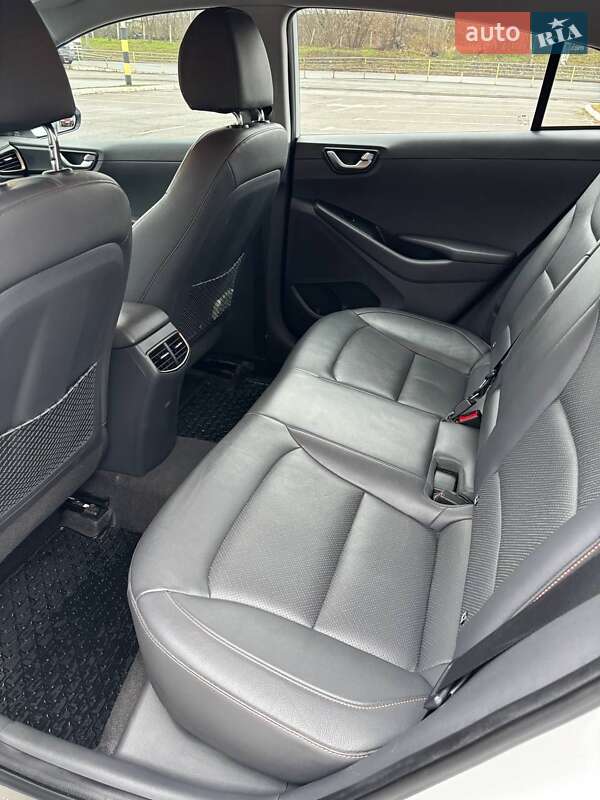 Хетчбек Hyundai Ioniq 2018 в Києві