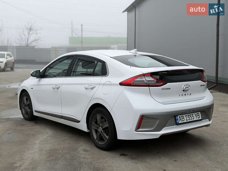 Хетчбек Hyundai Ioniq 2018 в Вінниці