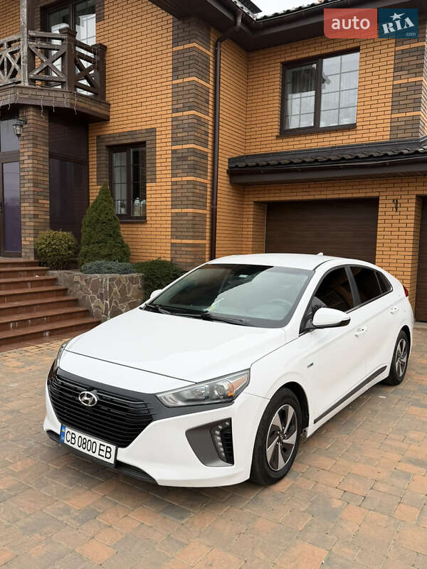 Хэтчбек Hyundai Ioniq 2017 в Чернигове