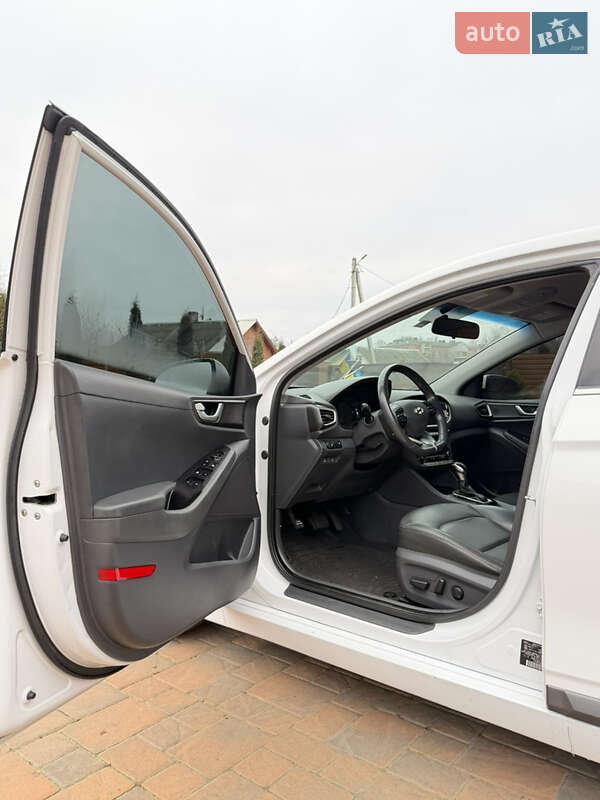 Хэтчбек Hyundai Ioniq 2017 в Чернигове