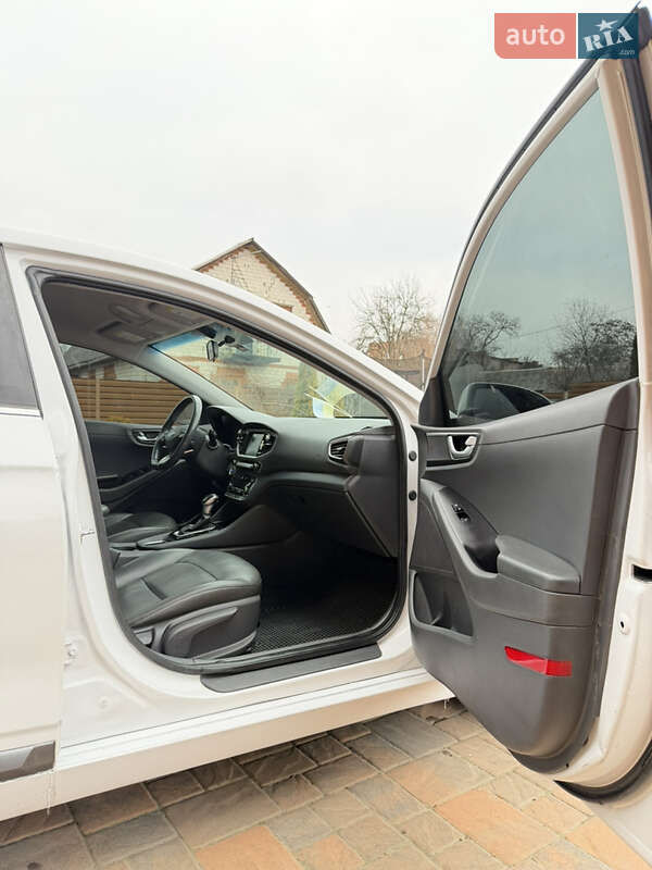 Хэтчбек Hyundai Ioniq 2017 в Чернигове