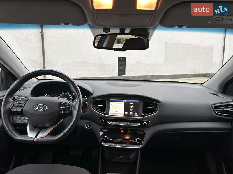 Хетчбек Hyundai Ioniq 2016 в Вінниці