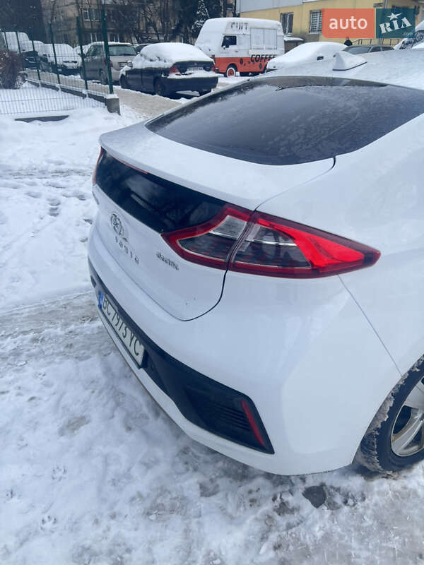 Хетчбек Hyundai Ioniq 2018 в Львові