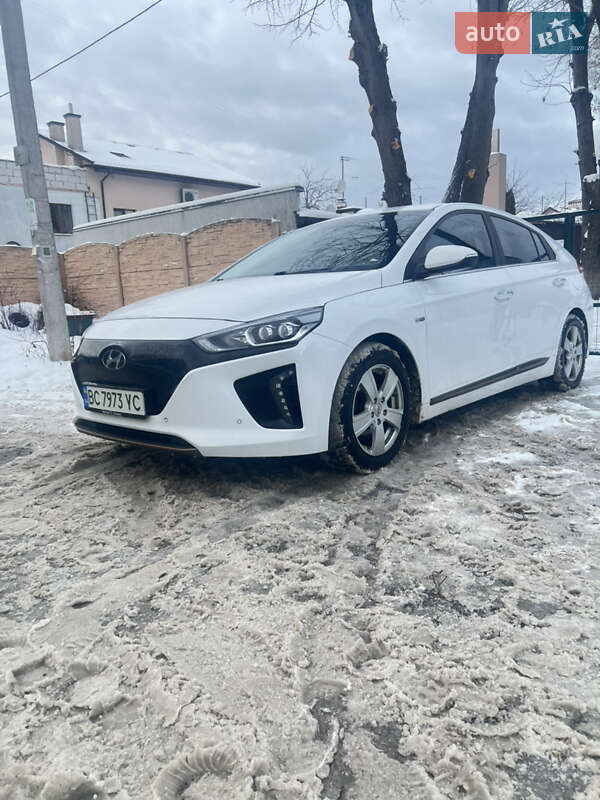 Хетчбек Hyundai Ioniq 2018 в Львові