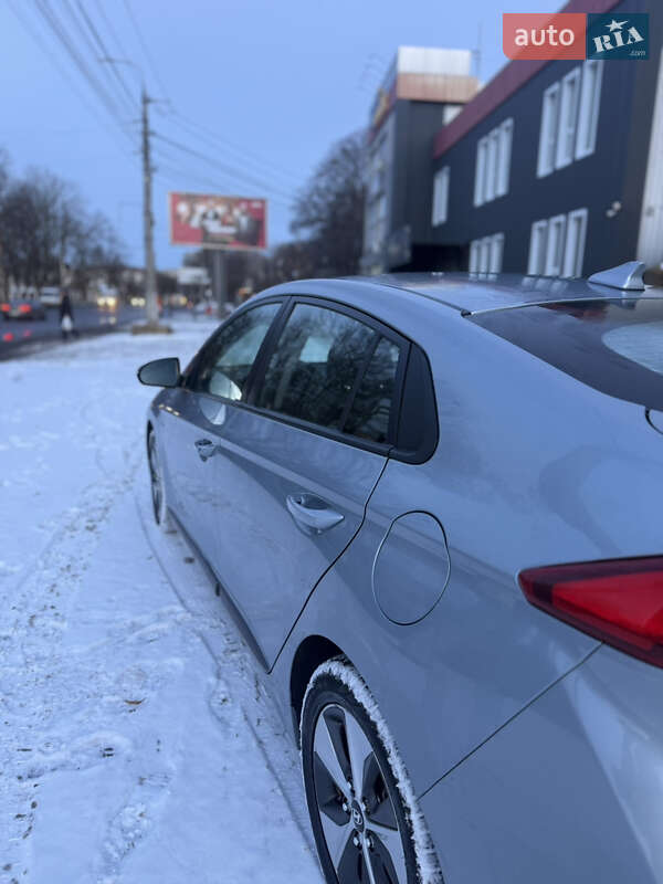 Хетчбек Hyundai Ioniq 2018 в Вінниці
