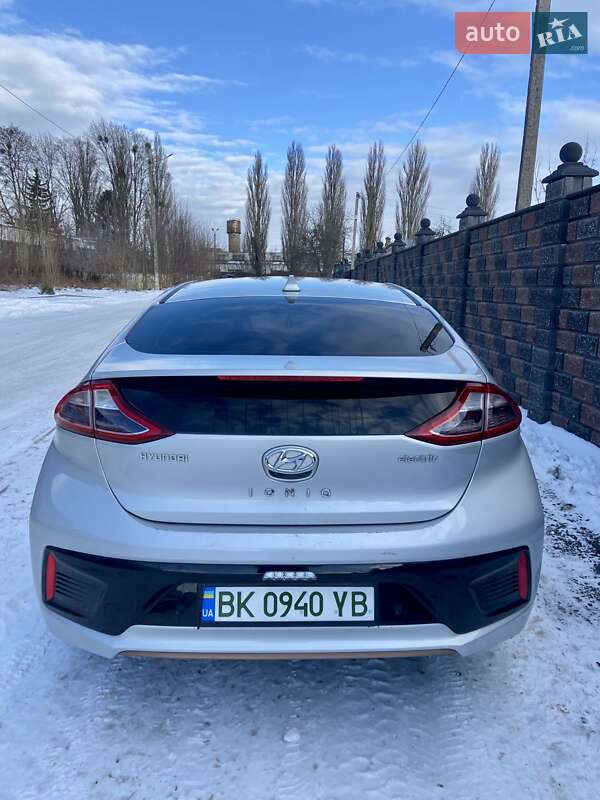 Хэтчбек Hyundai Ioniq 2018 в Ровно фото 12 Хэтчбек Hyundai Ioniq 2018 в Ровно