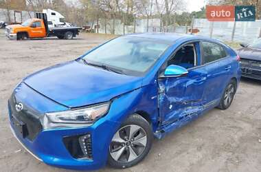 Хэтчбек Hyundai Ioniq 2017 в Киеве