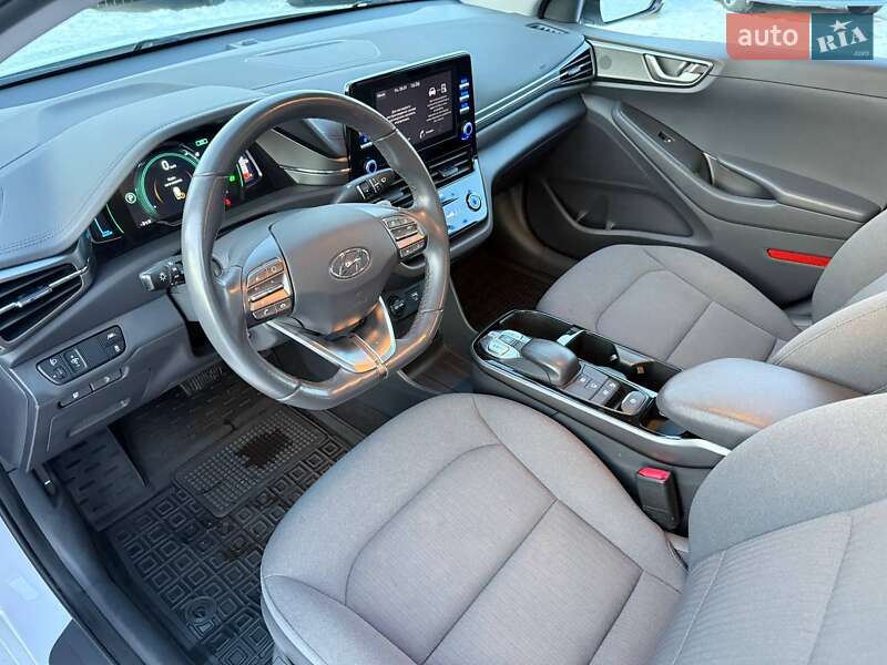 Ліфтбек Hyundai Ioniq 2021 в Києві