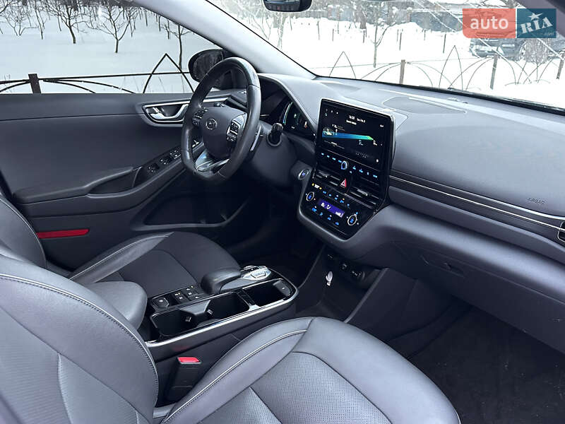 Лифтбек Hyundai Ioniq 2020 в Киеве