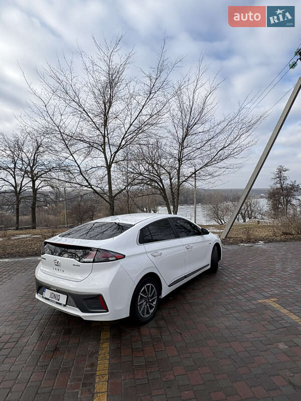Лифтбек Hyundai Ioniq 2020 в Кропивницком