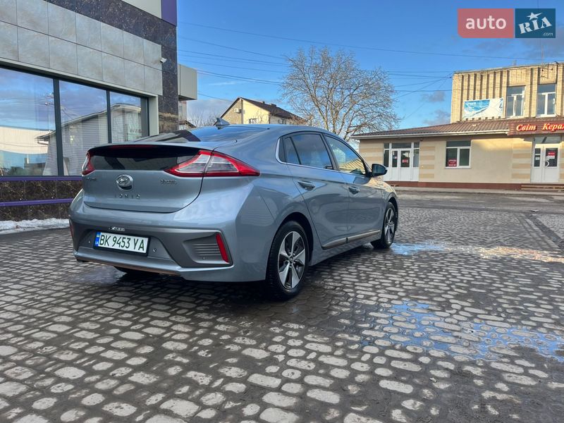 Хэтчбек Hyundai Ioniq 2018 в Ровно