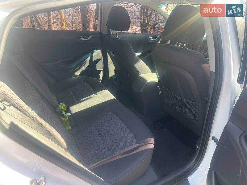 Хэтчбек Hyundai Ioniq 2017 в Одессе