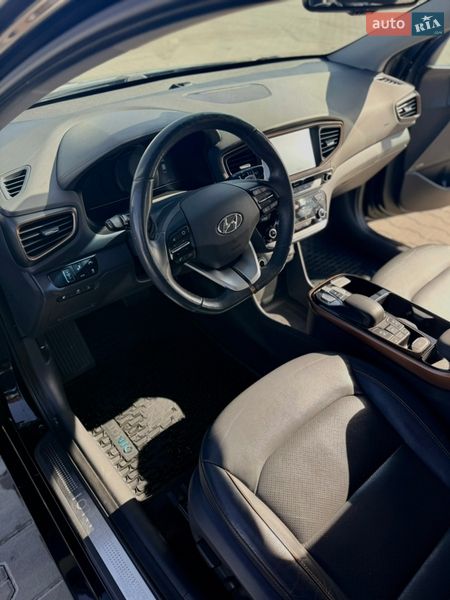 Хэтчбек Hyundai Ioniq 2017 в Бродах