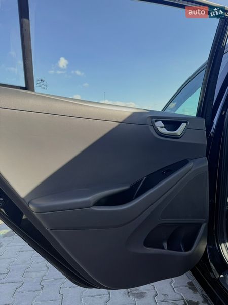 Хэтчбек Hyundai Ioniq 2017 в Бродах