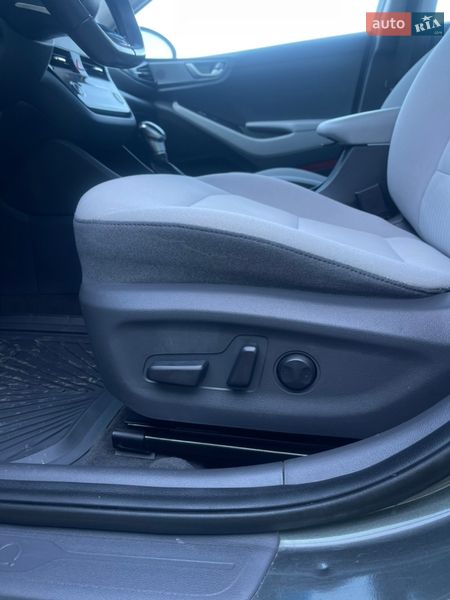 Лифтбек Hyundai Ioniq 2021 в Киеве