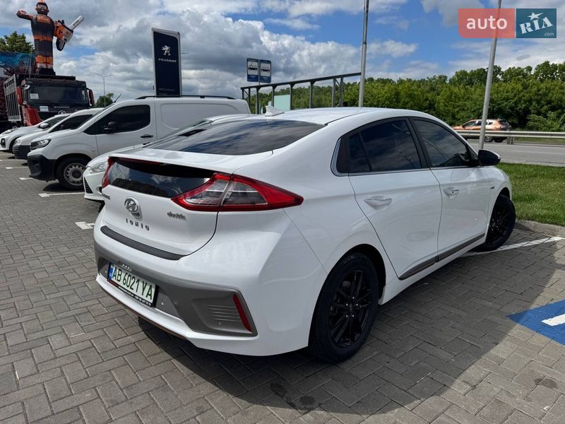 Хэтчбек Hyundai Ioniq 2018 в Виннице