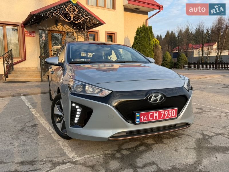 Хэтчбек Hyundai Ioniq 2018 в Тернополе