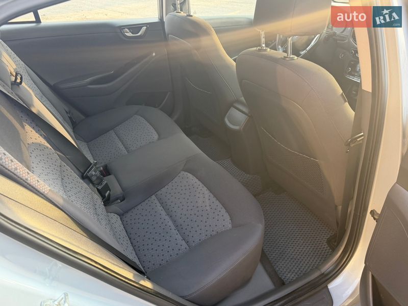 Хэтчбек Hyundai Ioniq 2018 в Тернополе