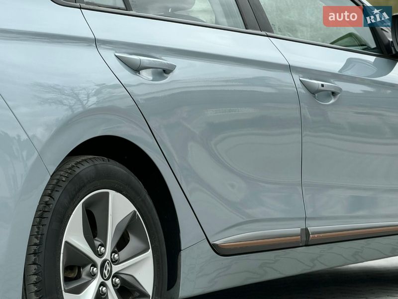 Хэтчбек Hyundai Ioniq 2018 в Тернополе