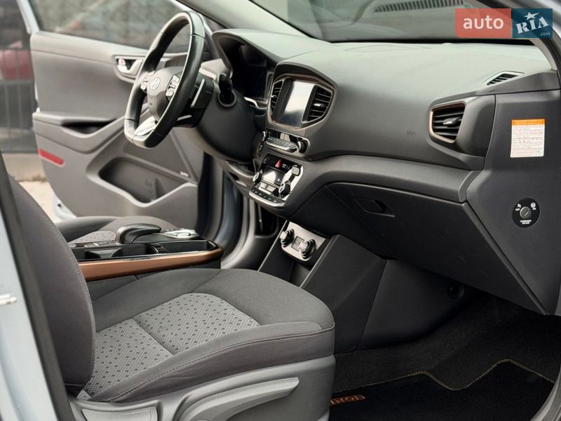 Хэтчбек Hyundai Ioniq 2018 в Тернополе