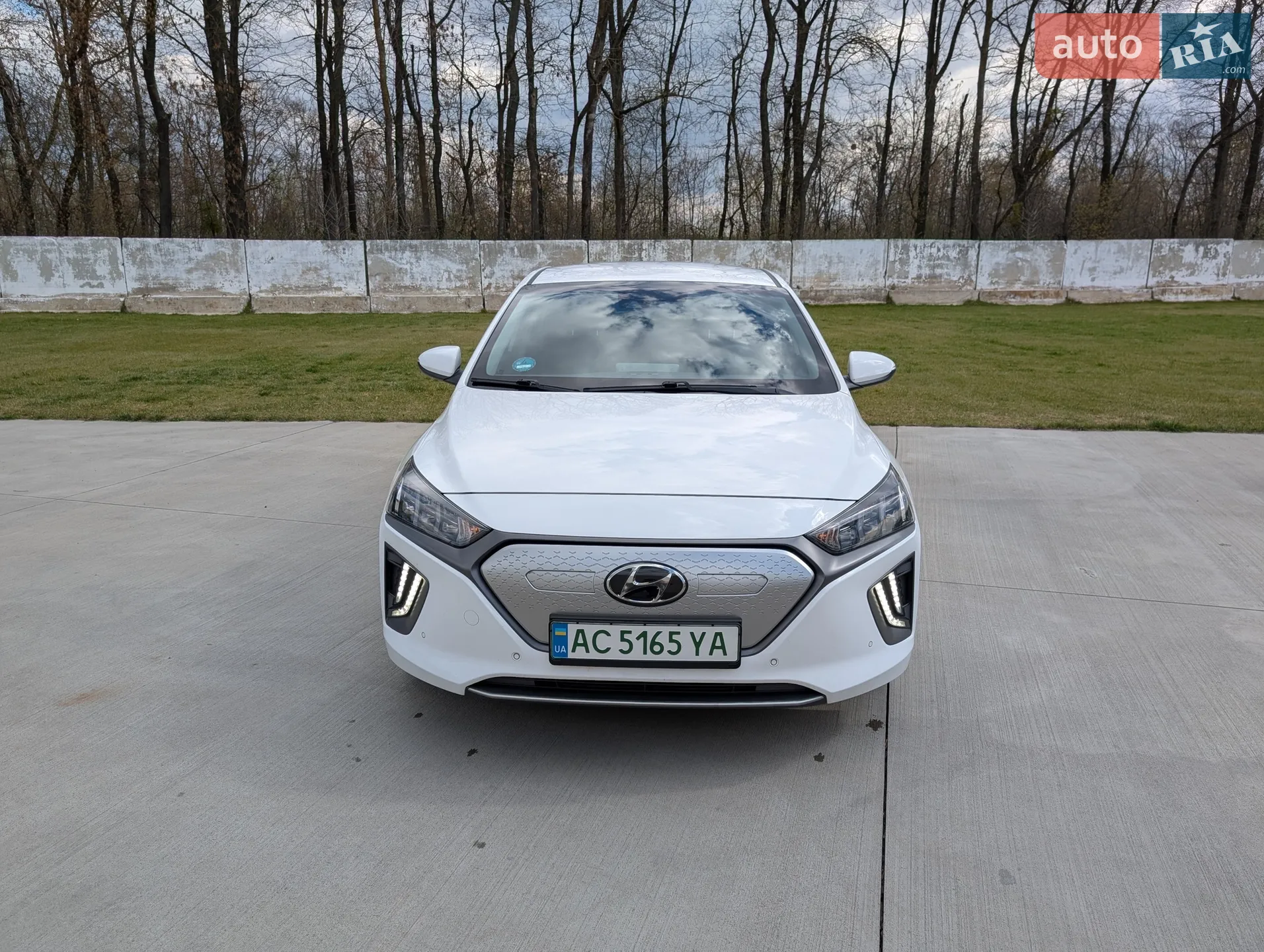 Hyundai Ioniq 2019 VIN KMHC851JFLU053455 фото оголошення 3 з 17